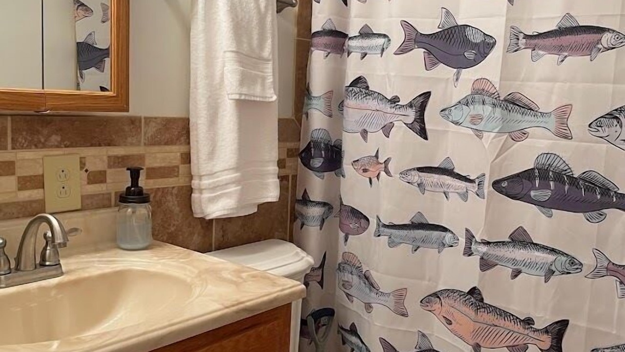 Photo of Bathroom in Guntersville