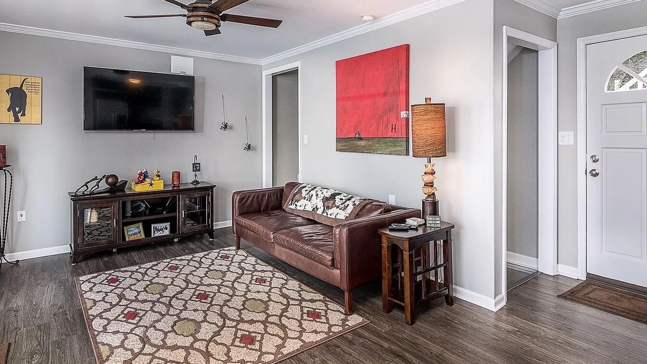 Photo of Livingroom in Claremont