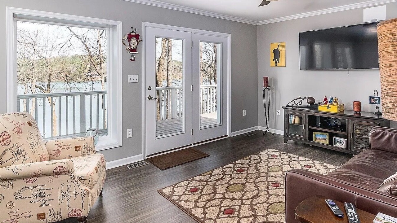 Photo of Livingroom in Claremont