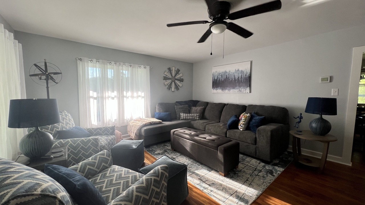 Photo of Livingroom in Marshall