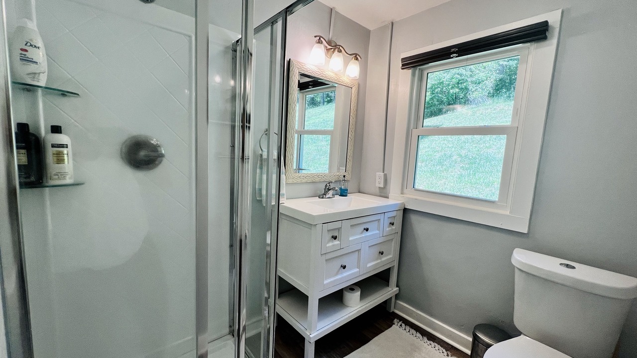 Photo of Bathroom in Marshall