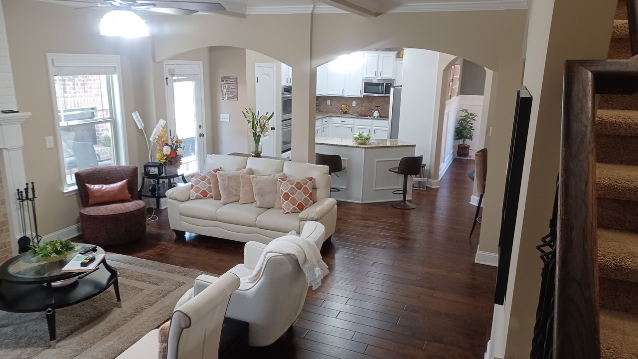 Photo of Livingroom in Canterbury Farms