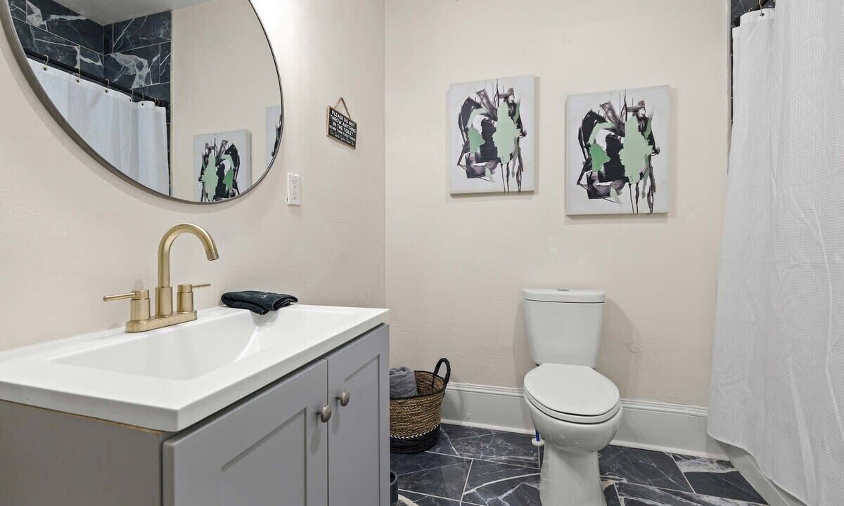 Photo of Bathroom in Leinkauf