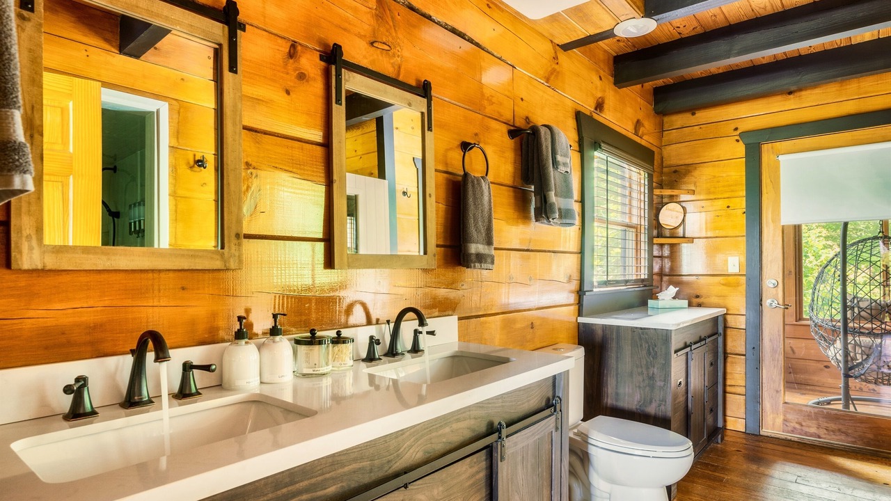 Photo of Bathroom in Sevierville