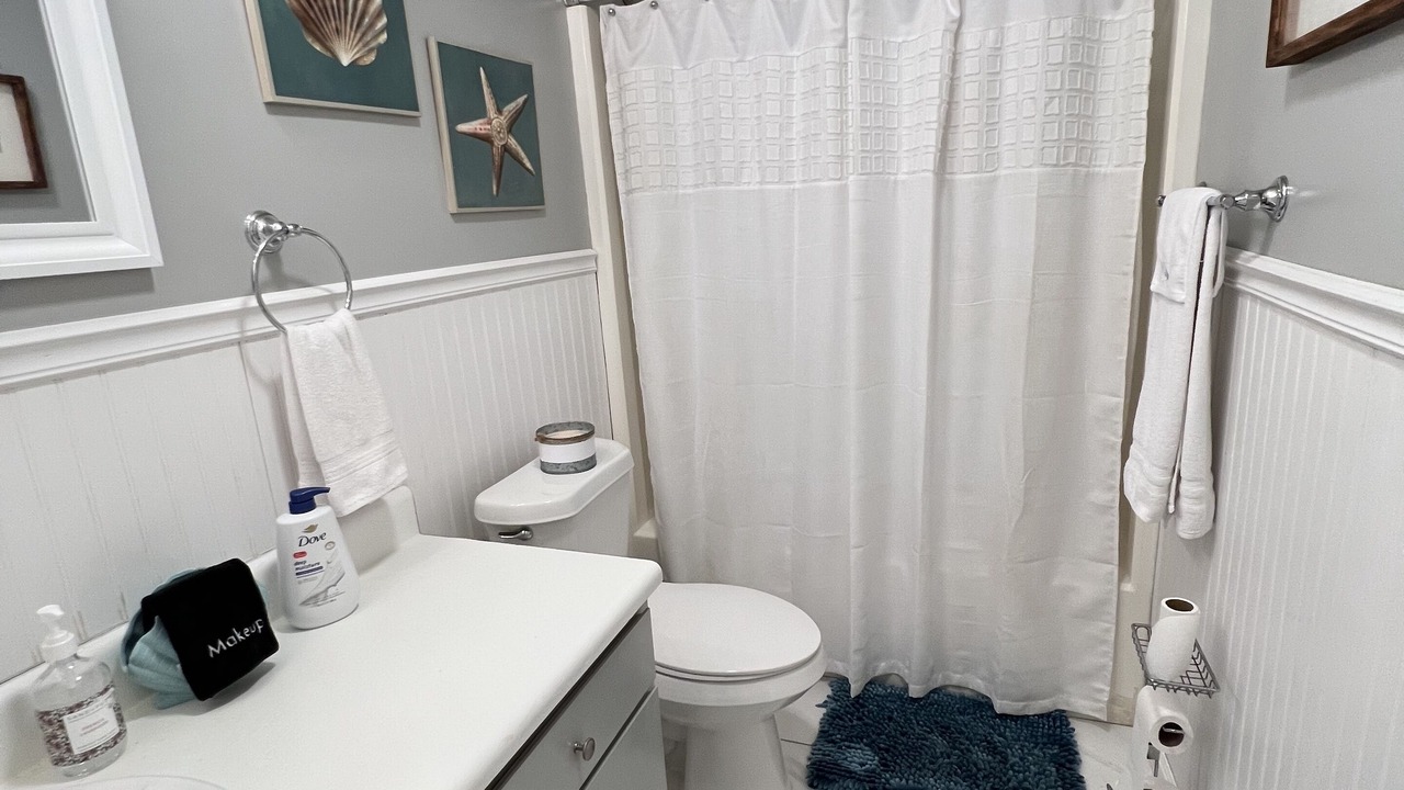 Photo of Bathroom in Country Club Estates