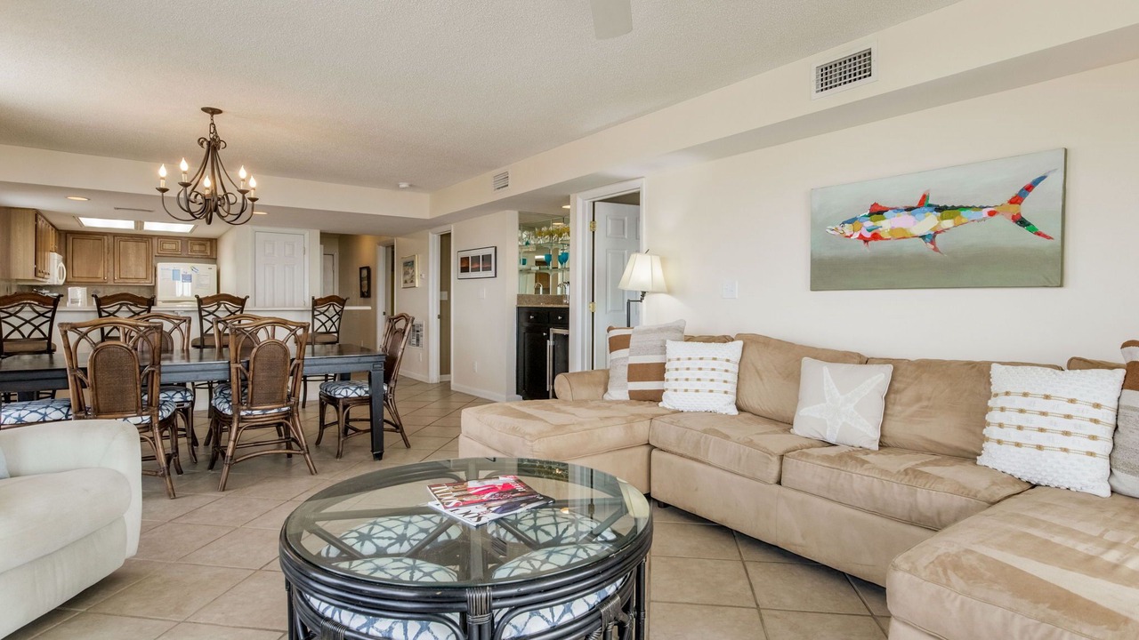 Photo of Livingroom in Orange Beach East