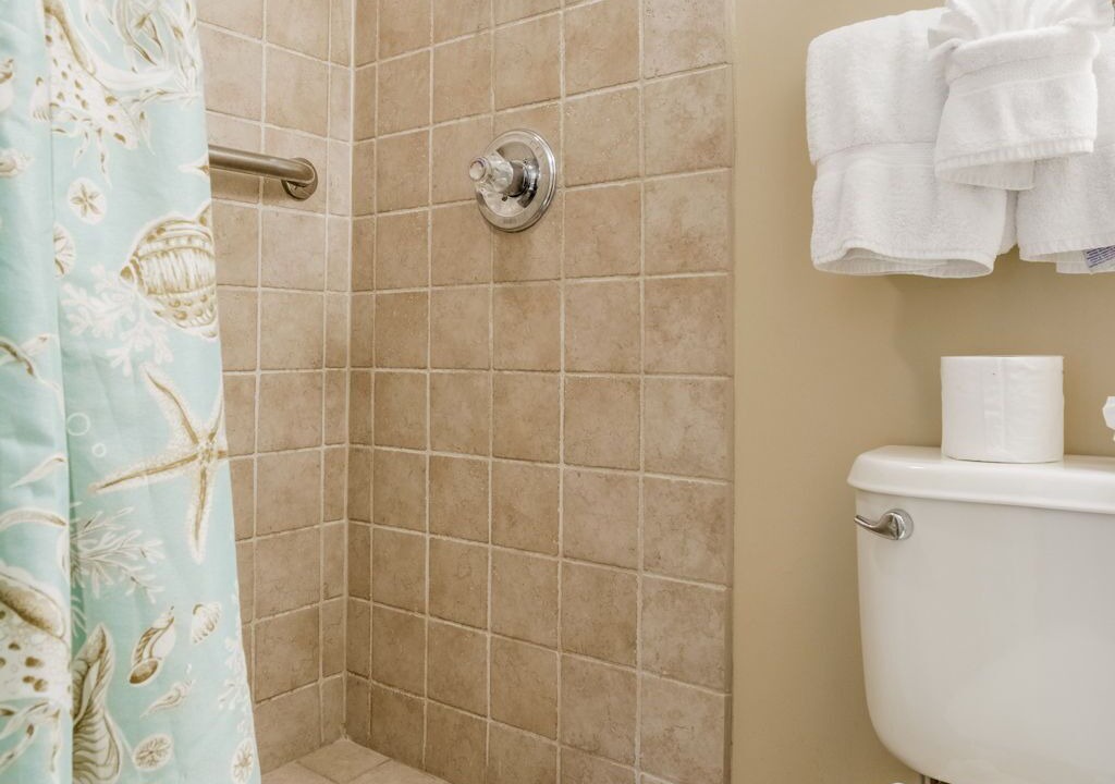 Photo of Bathroom in Orange Beach East