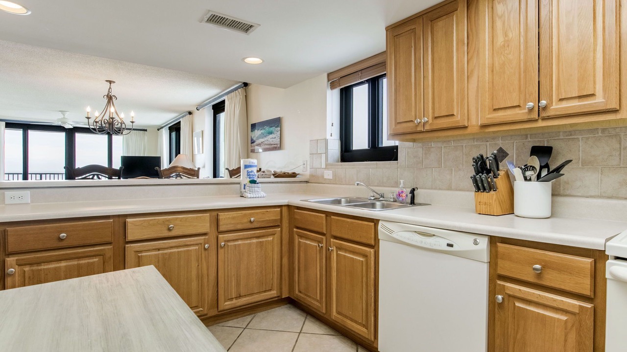 Photo of Kitchen in Orange Beach East