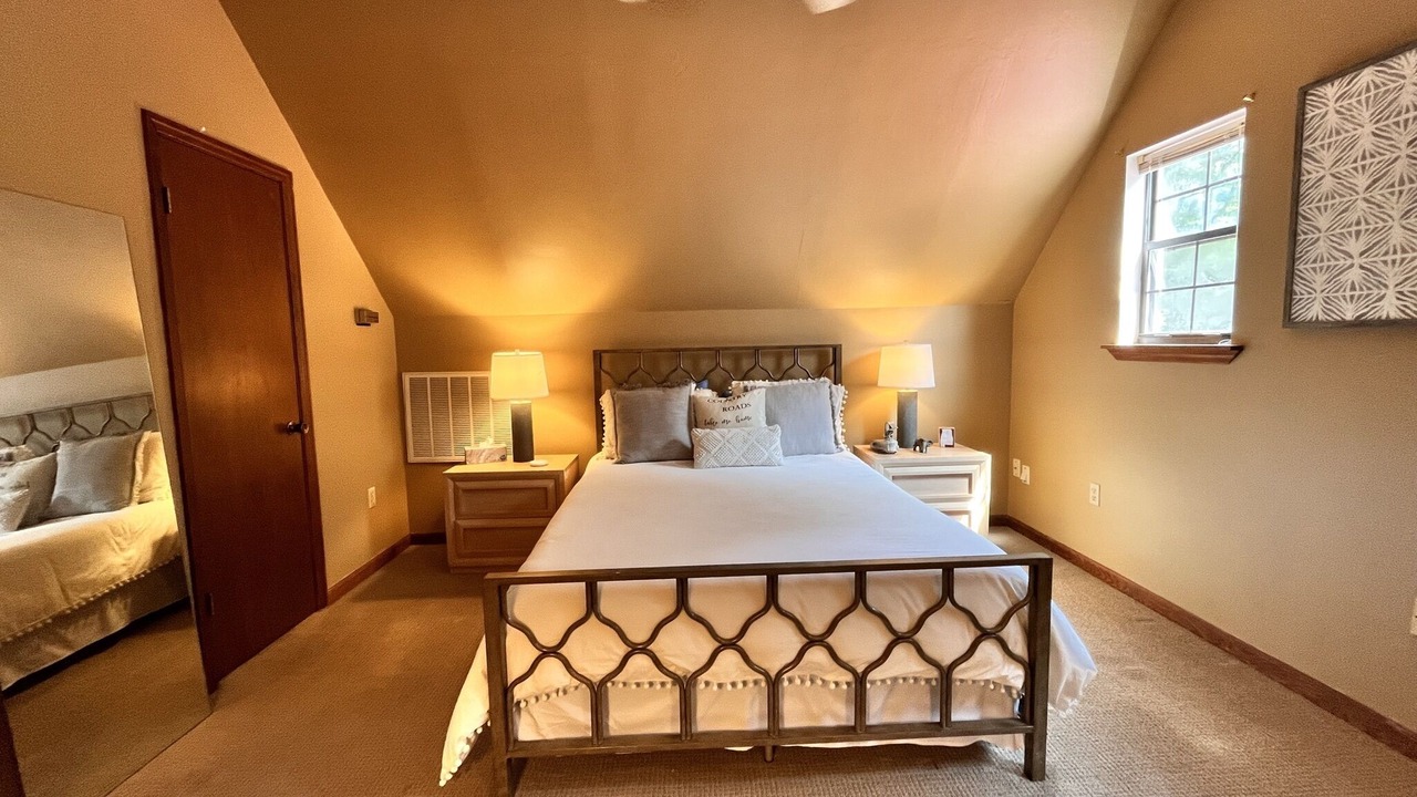 Photo of Bedroom in Crane Hill