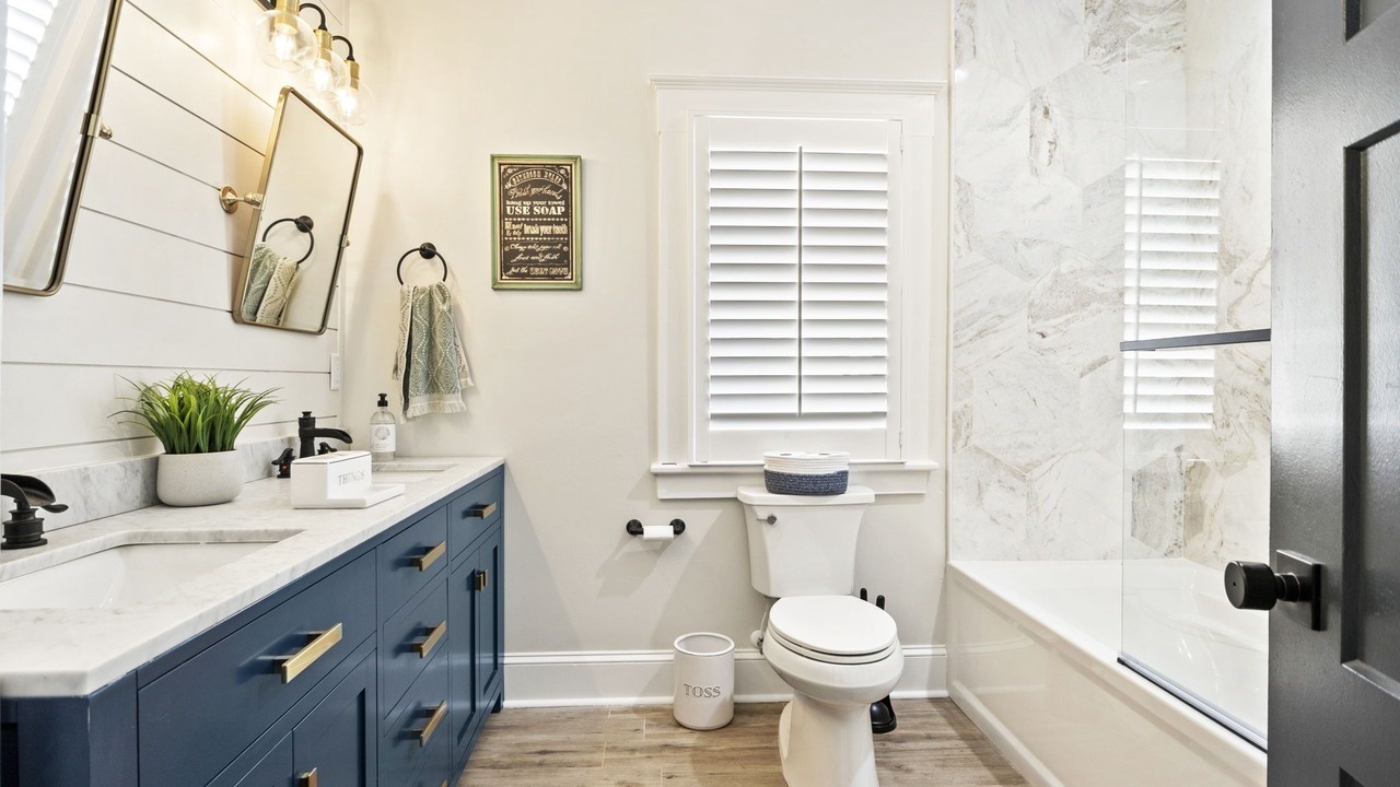 Photo of Bathroom in Five Points