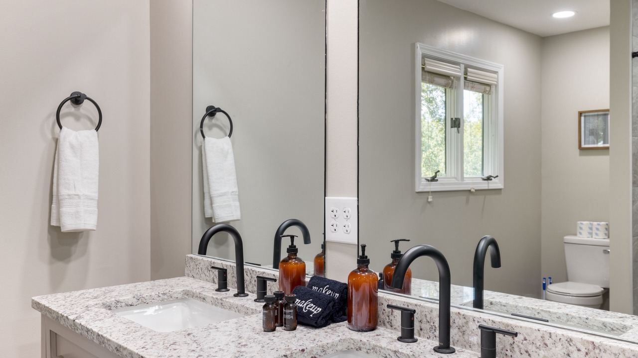 Photo of Bathroom in New Market