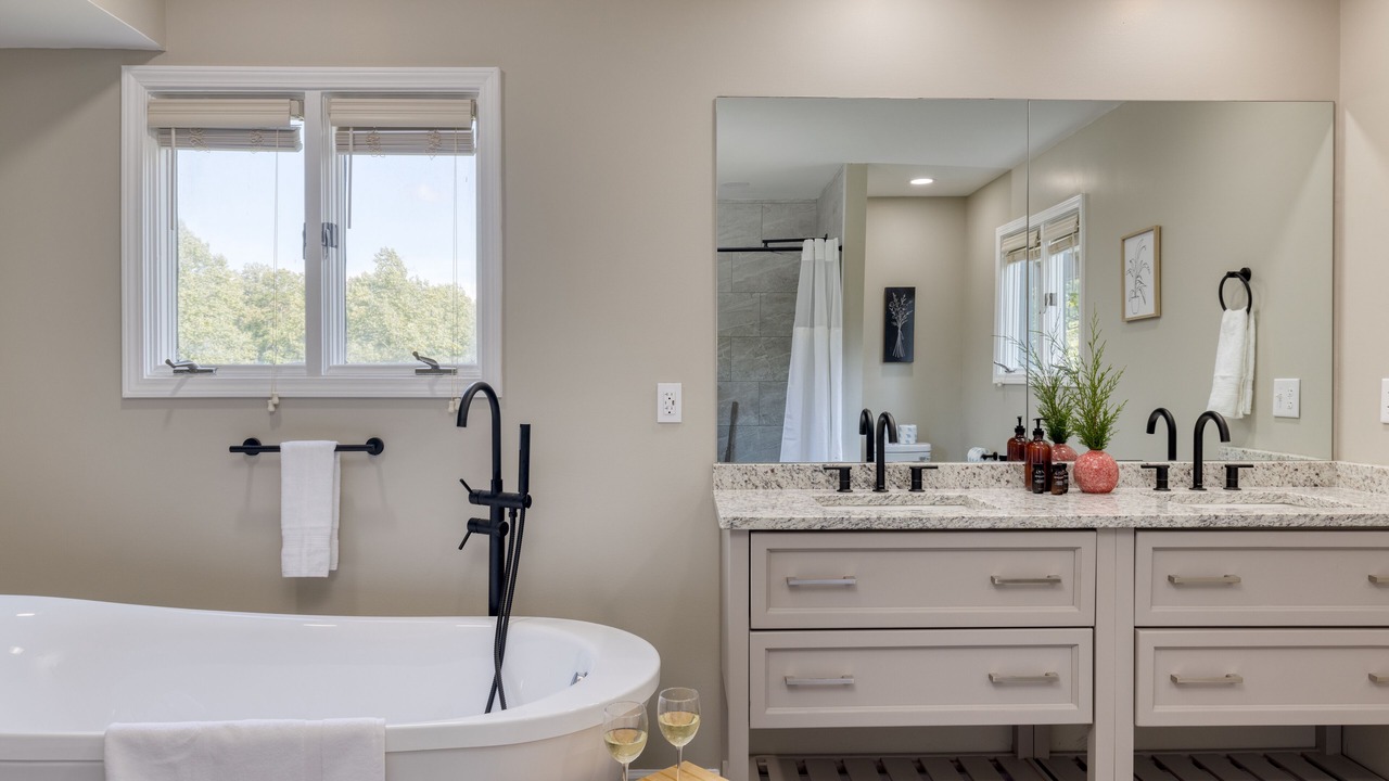 Photo of Bathroom in New Market