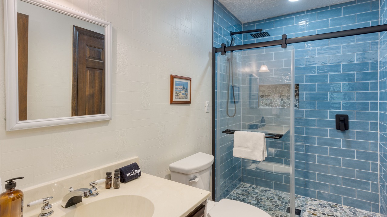 Photo of Bathroom in New Market