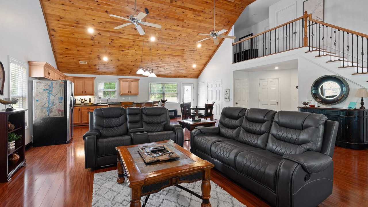 Photo of Bedroom in Guntersville