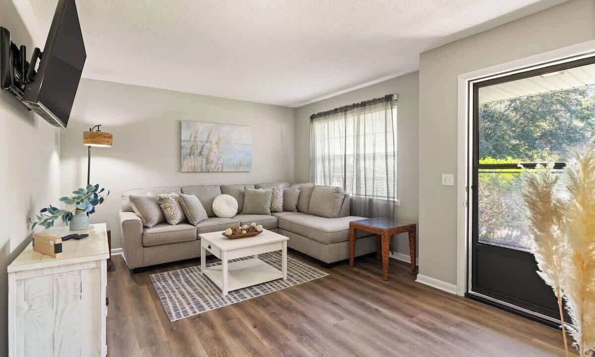 Photo of Livingroom in Dock Junction