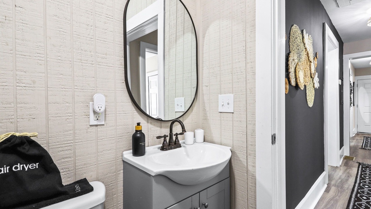 Photo of Bathroom in Washington Park