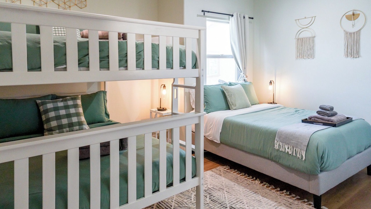 Photo of Bedroom in Midway City