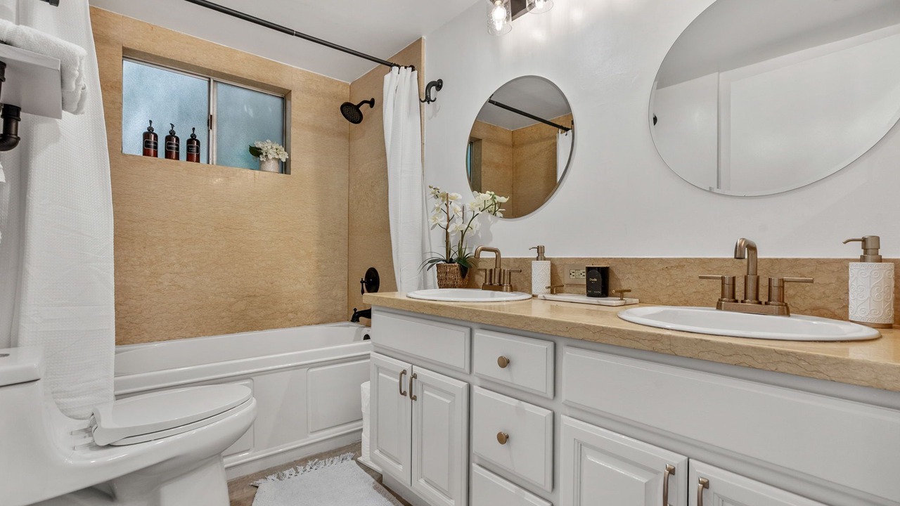 Photo of Bathroom in West Los Angeles