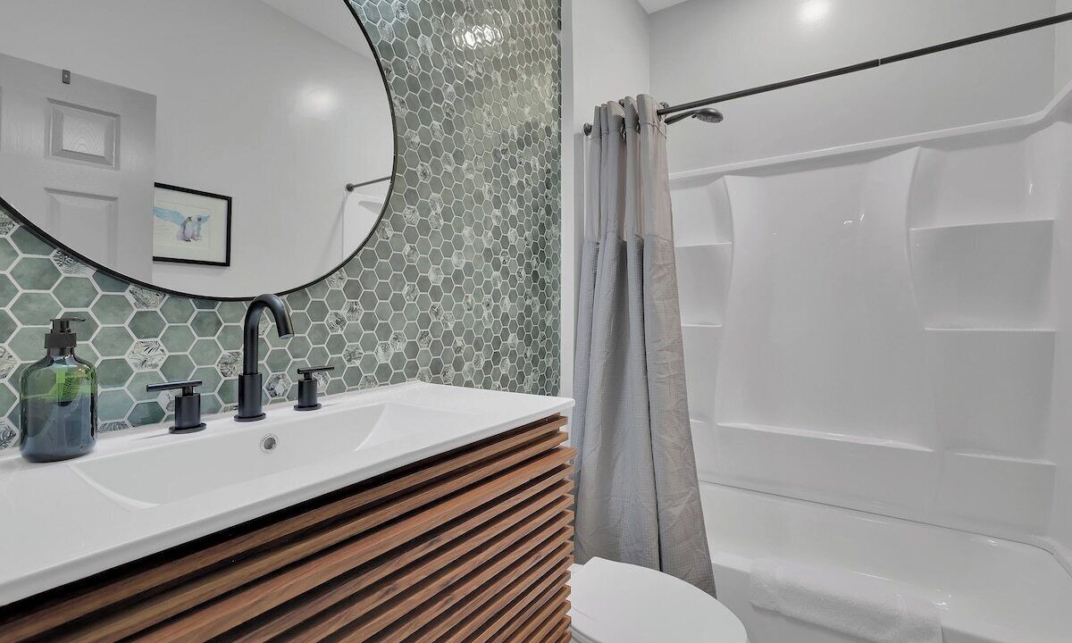 Photo of Bathroom in Rex