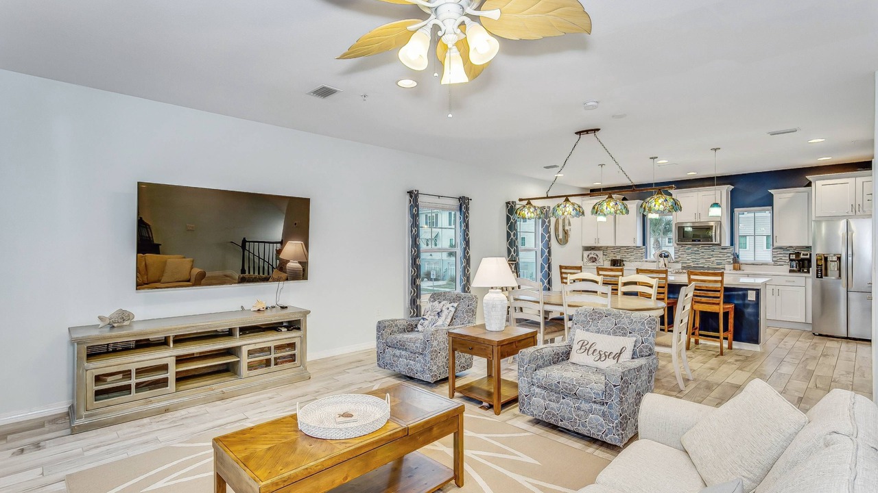 Photo of Livingroom in Ono Island