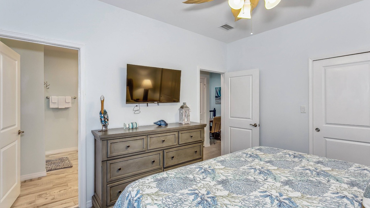 Photo of Bedroom in Ono Island