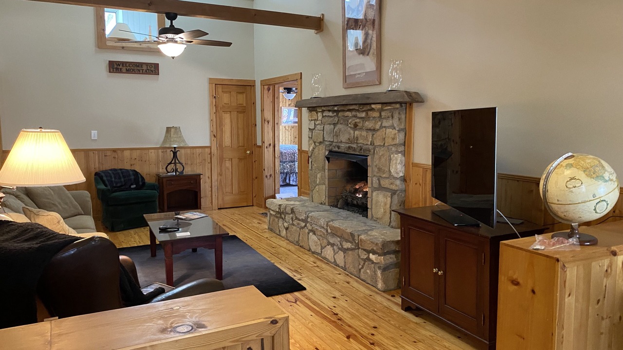 Photo of Livingroom in Wolf Ridge
