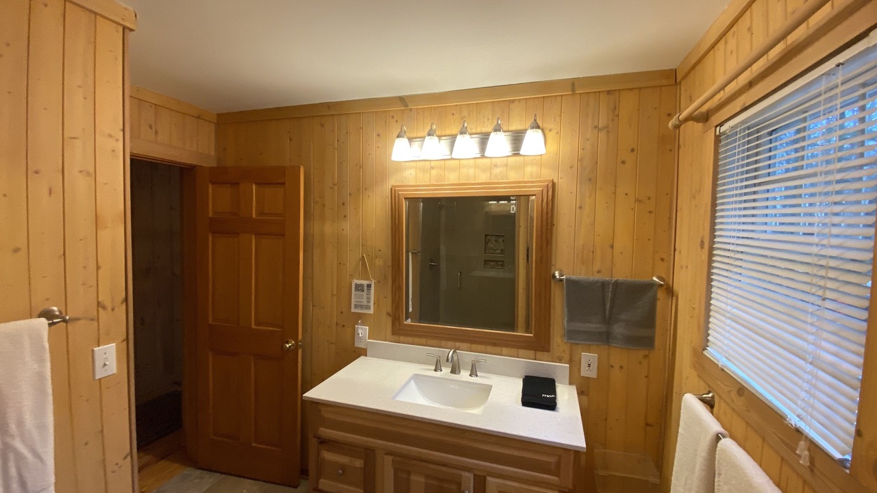Photo of Bathroom in Wolf Ridge