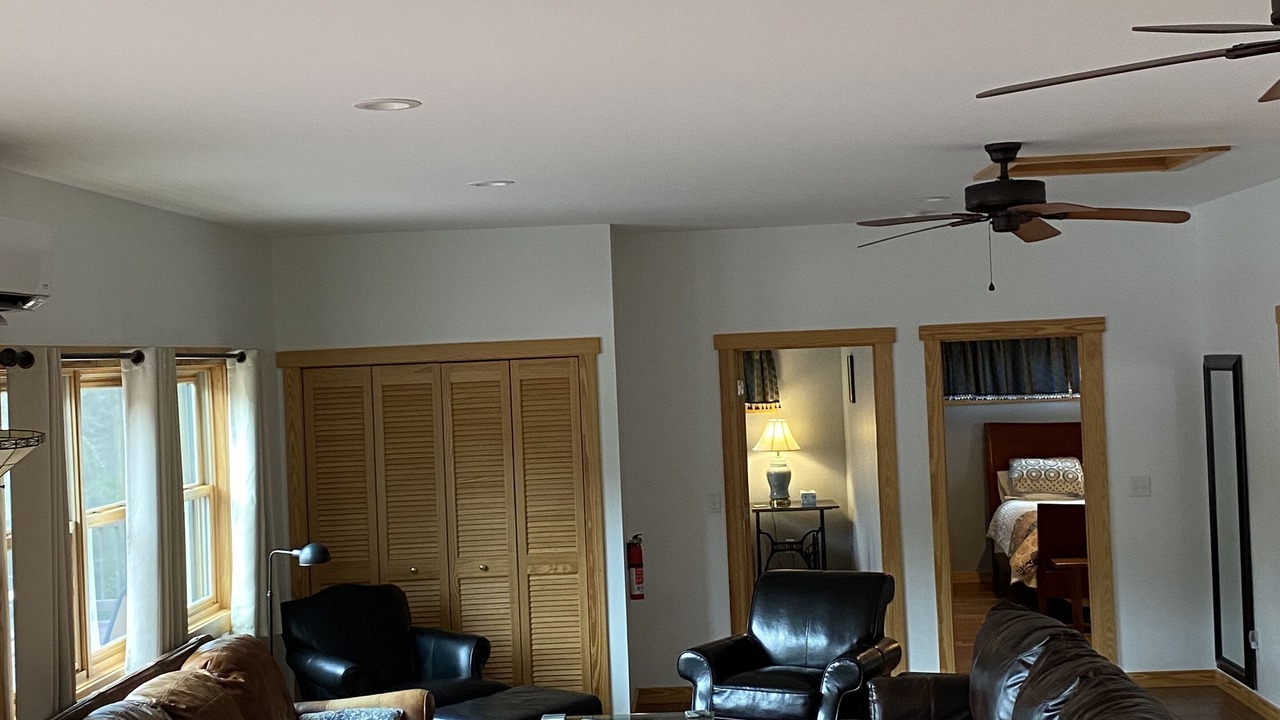 Photo of Livingroom in Mars Hill