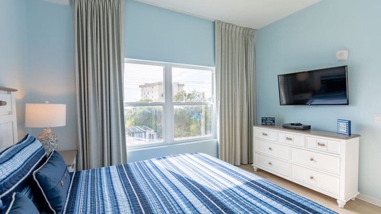 Photo of Bedroom in Madeira Beach