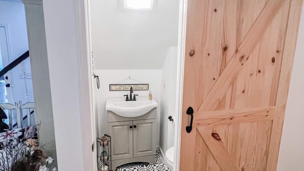 Photo of Bathroom in Maggie Valley