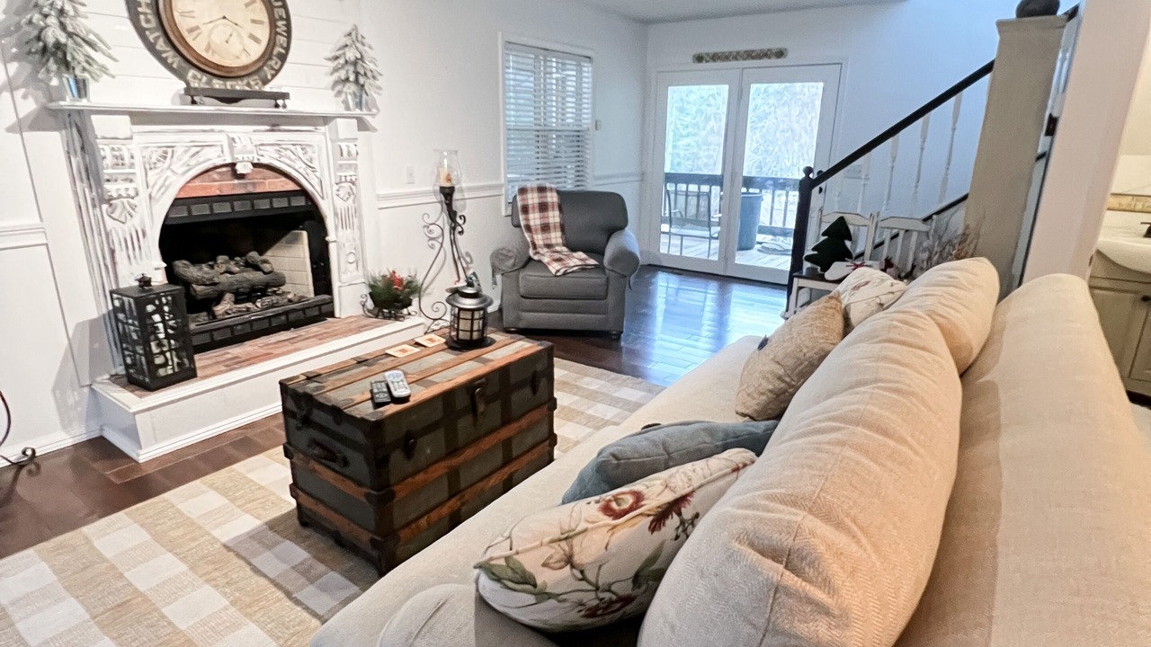 Photo of Livingroom in Maggie Valley