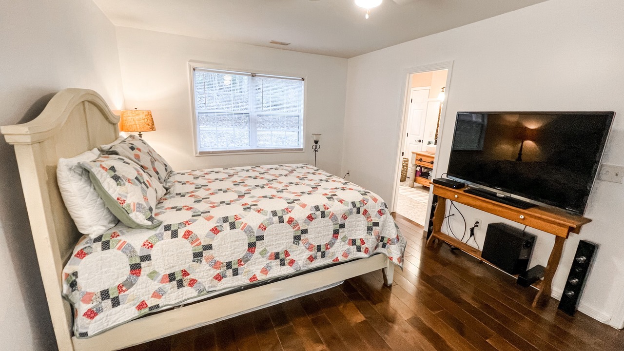 Photo of Bedroom in Maggie Valley