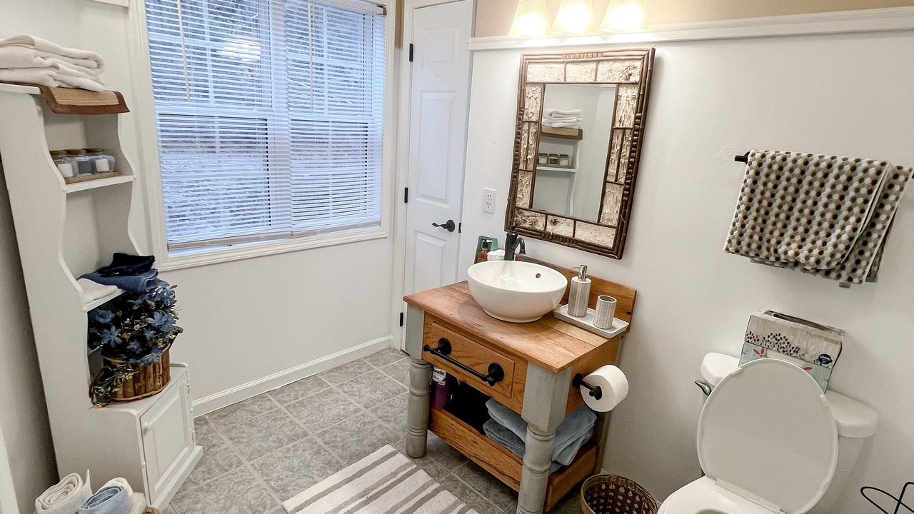 Photo of Bathroom in Maggie Valley