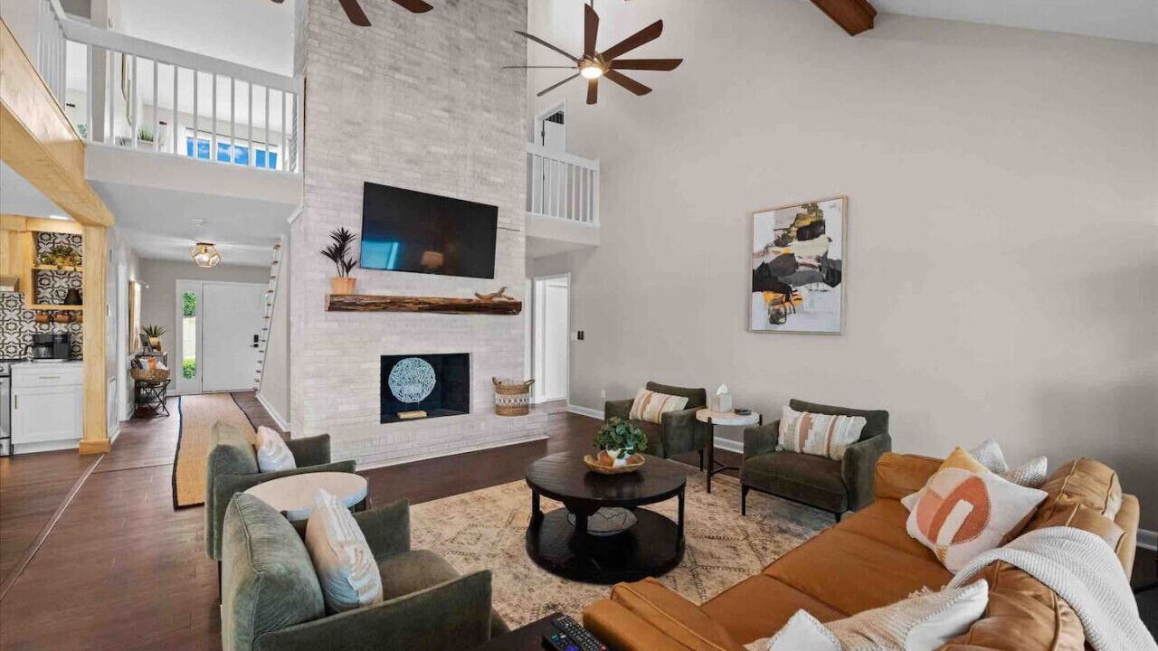 Photo of Livingroom in Mooresville