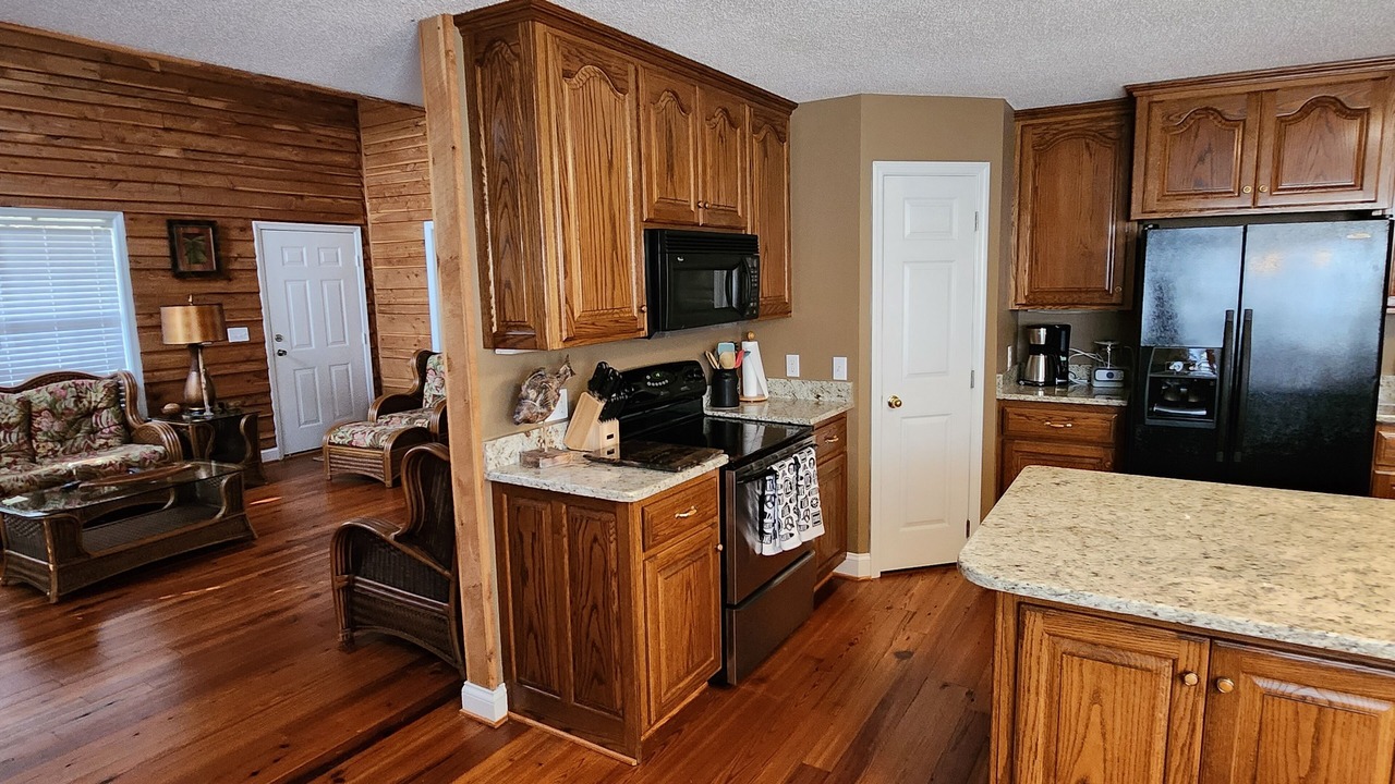Photo of Kitchen in Guntersville
