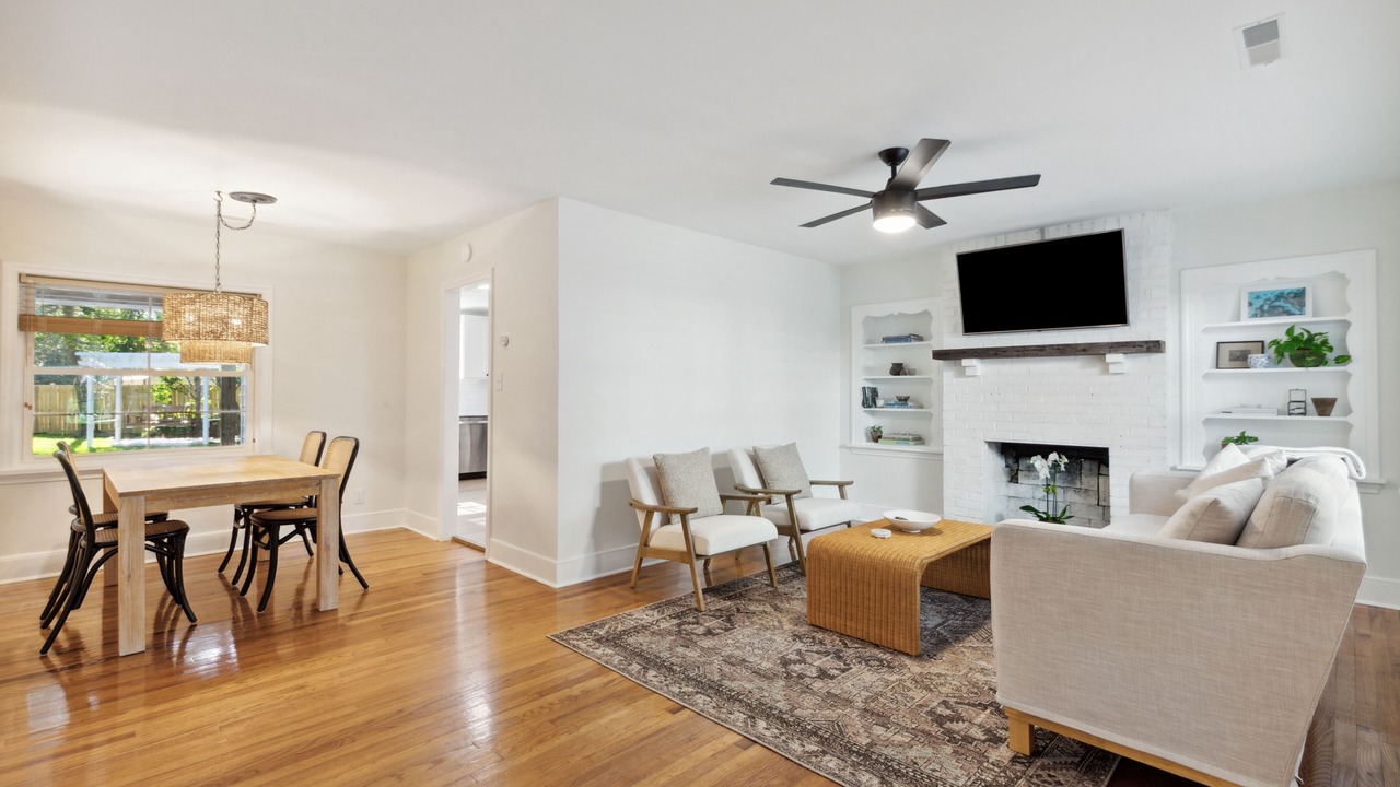 Photo of Livingroom in West Ashley