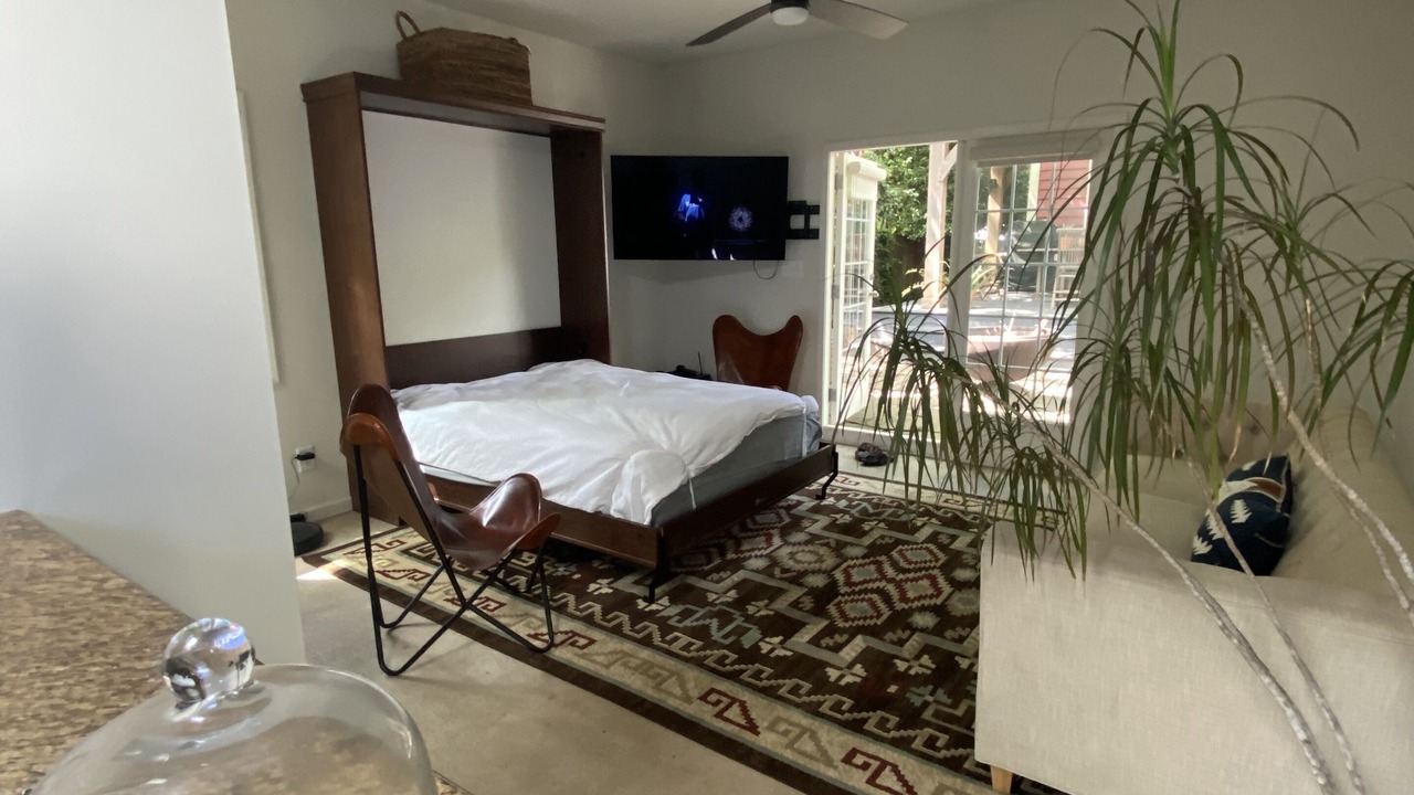 Photo of Bedroom in Plaza Midwood