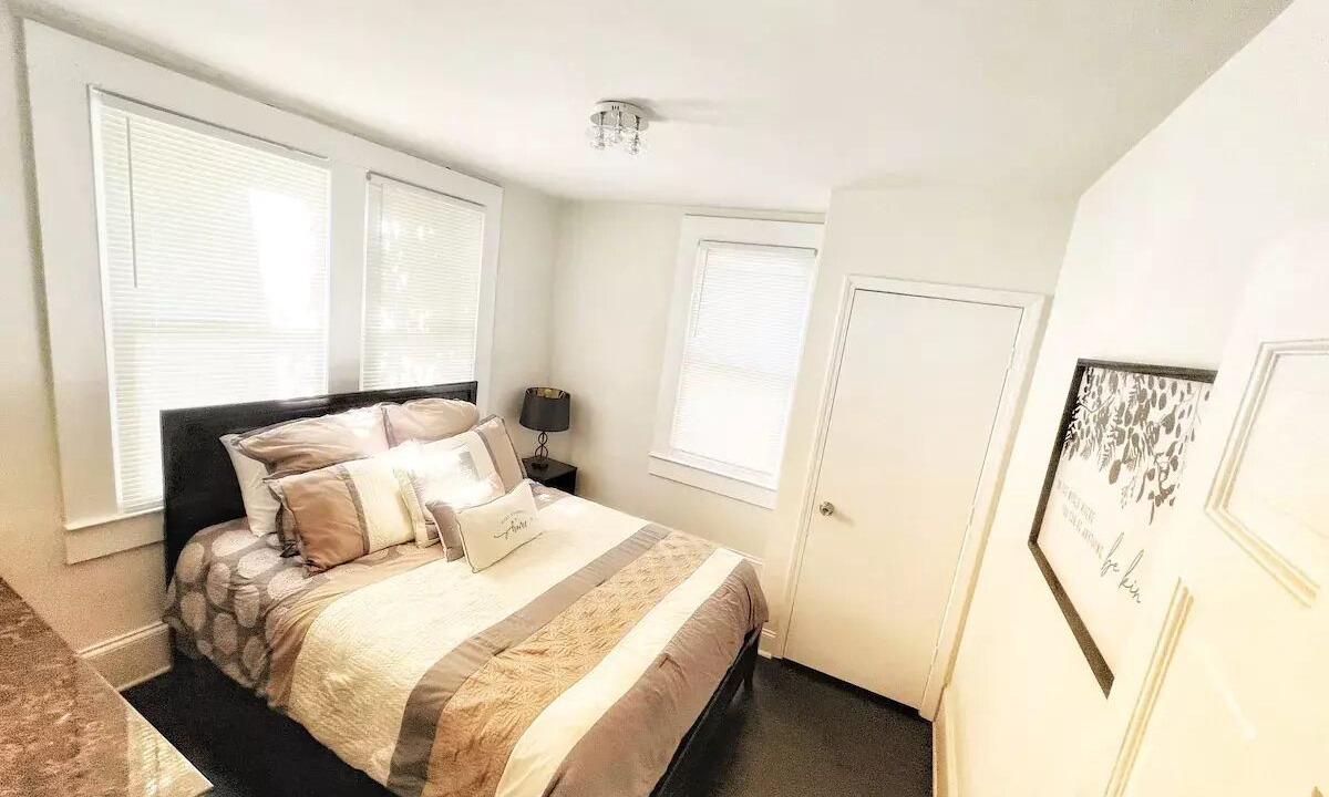 Photo of Bedroom in Wesley Heights