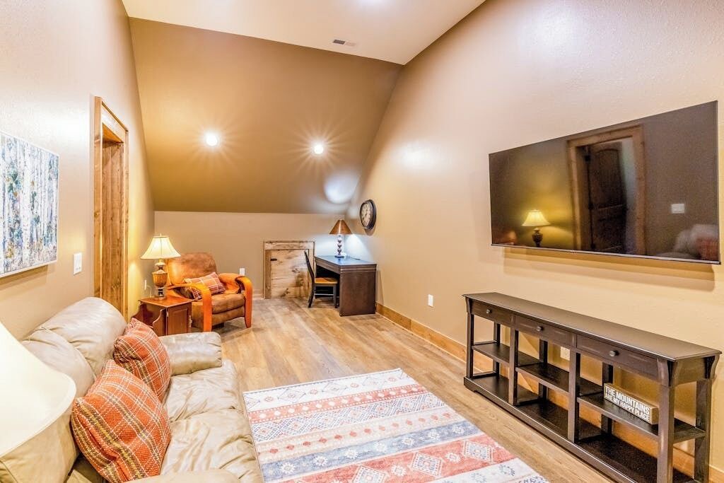 Photo of Livingroom in Glenville