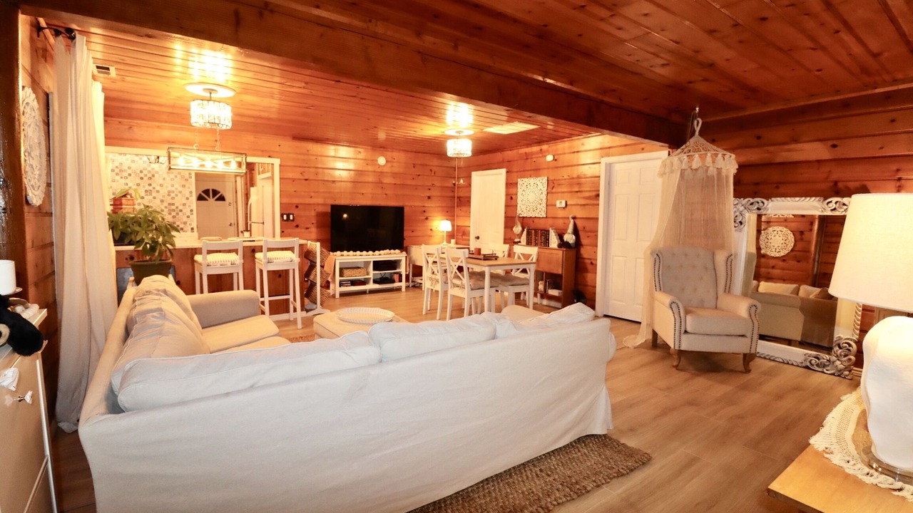 Photo of Livingroom in Arrowbear Lake