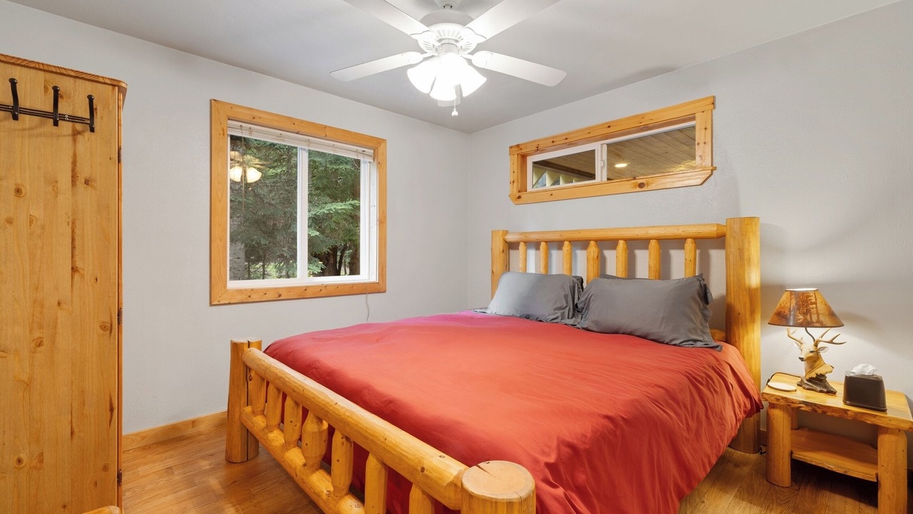 Photo of Bedroom in Snoqualmie Pass