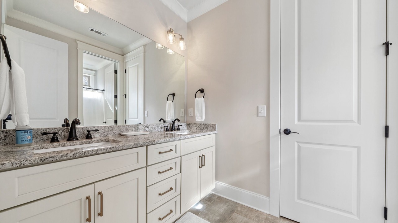 Photo of Bathroom in Eatonton