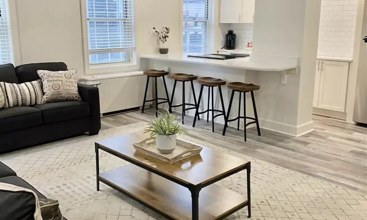 Photo of Livingroom in Peachtree Center