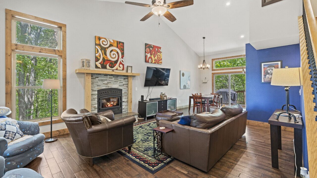 Photo of Livingroom in Waynesville