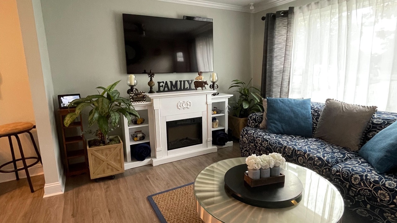 Photo of Livingroom in Mooresville