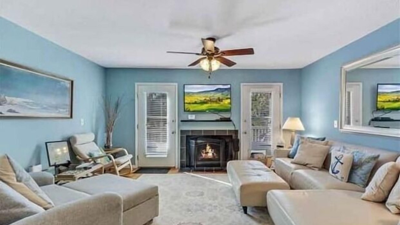 Photo of Livingroom in Saint Simons Island