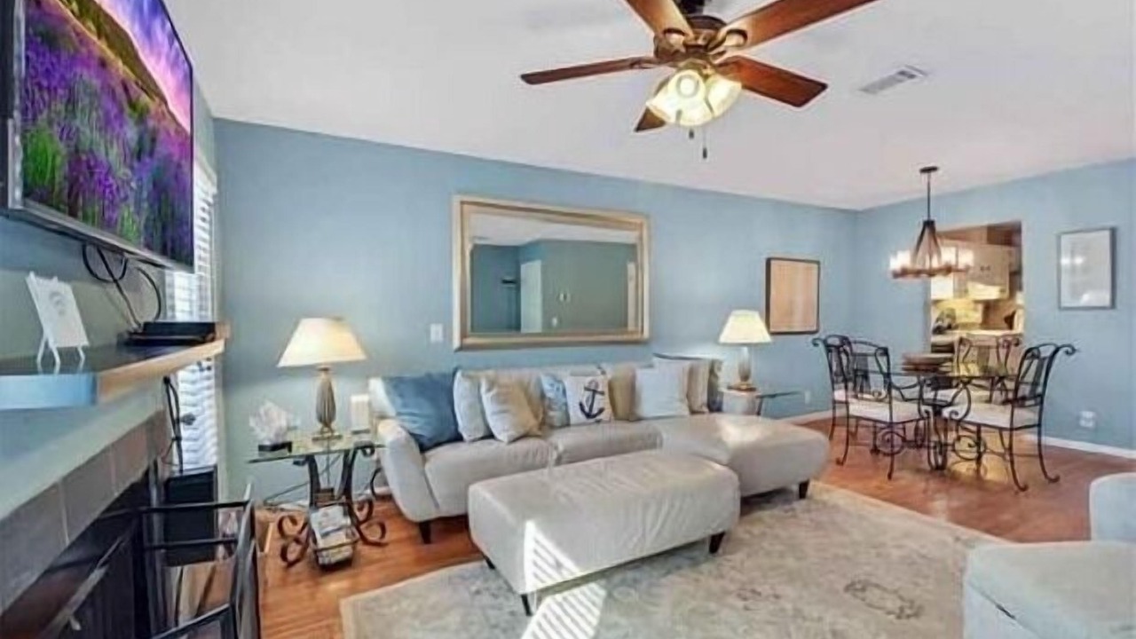 Photo of Livingroom in Saint Simons Island
