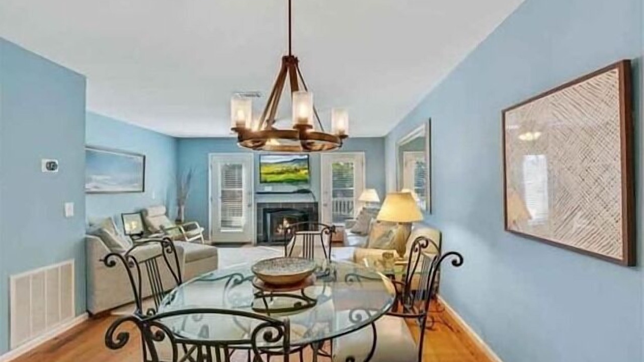 Photo of Livingroom in Saint Simons Island