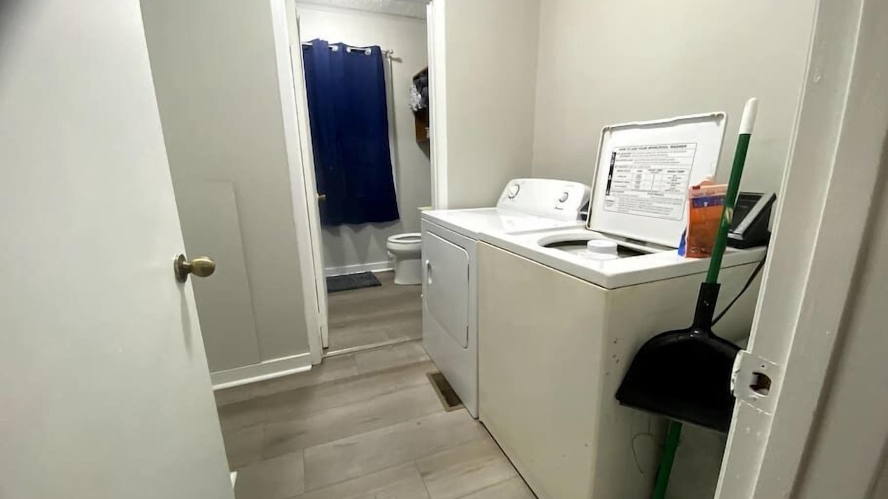 Photo of Bathroom in Kodak