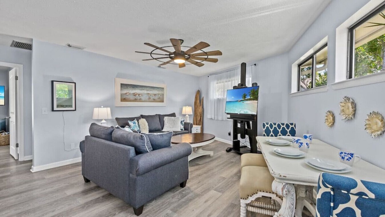 Photo of Bedroom in Riviera Beach